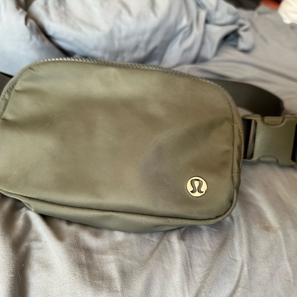 lululemon athletica Everywhere Belt Bag Grey Sage